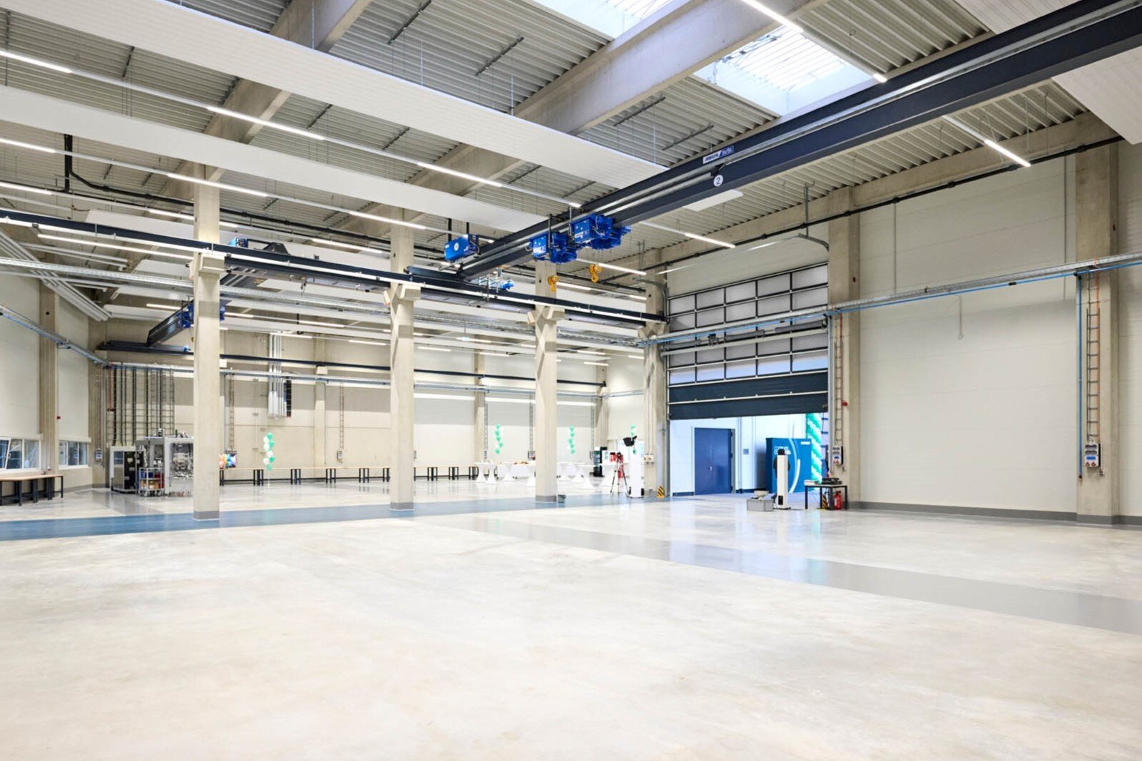 The new assembly hall offers 1,200 square meters of modern workspace and room for efficient assembly processes.