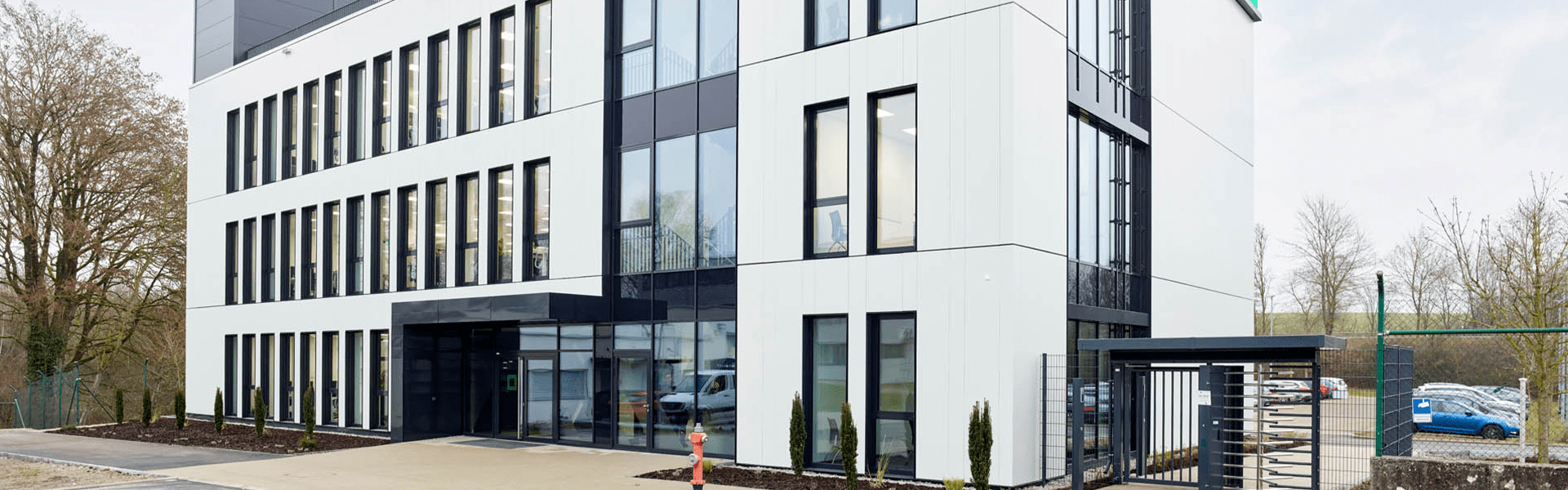 Syntegon in Crailsheim header-min